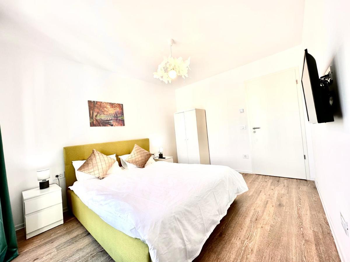 Kasper Coresi Mall - Rise Private Apartments & Suites Brasov Bagian luar foto