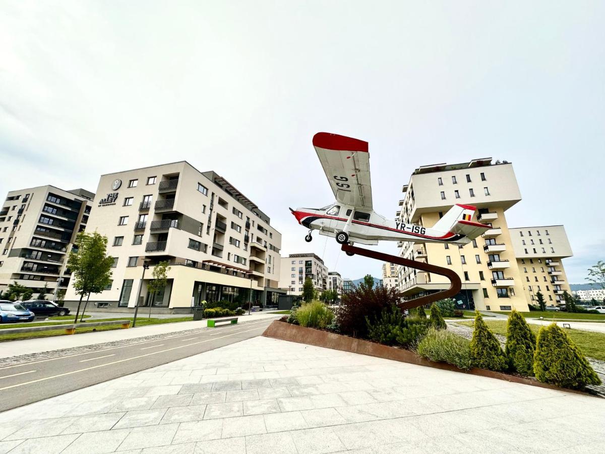 Kasper Coresi Mall - Rise Private Apartments & Suites Brasov Bagian luar foto
