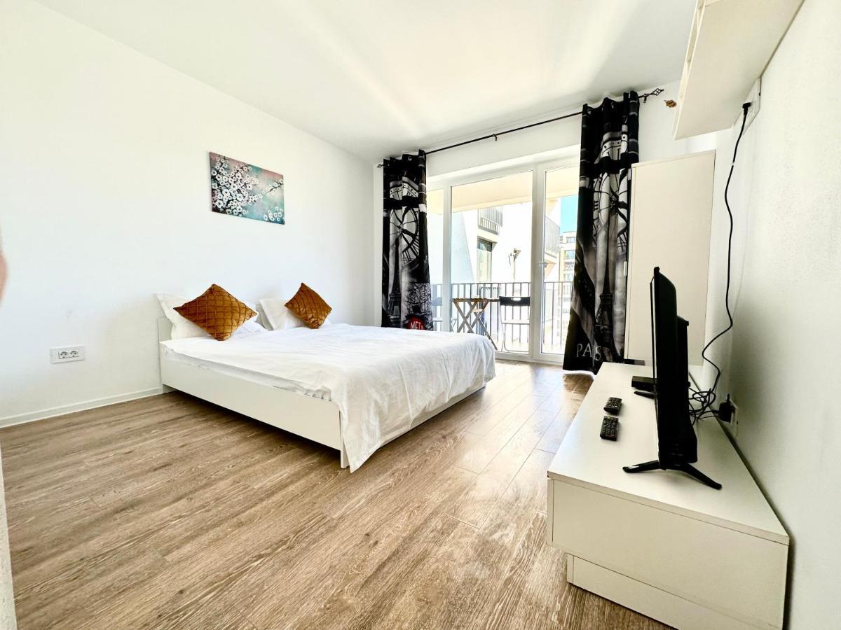 Kasper Coresi Mall - Rise Private Apartments & Suites Brasov Bagian luar foto