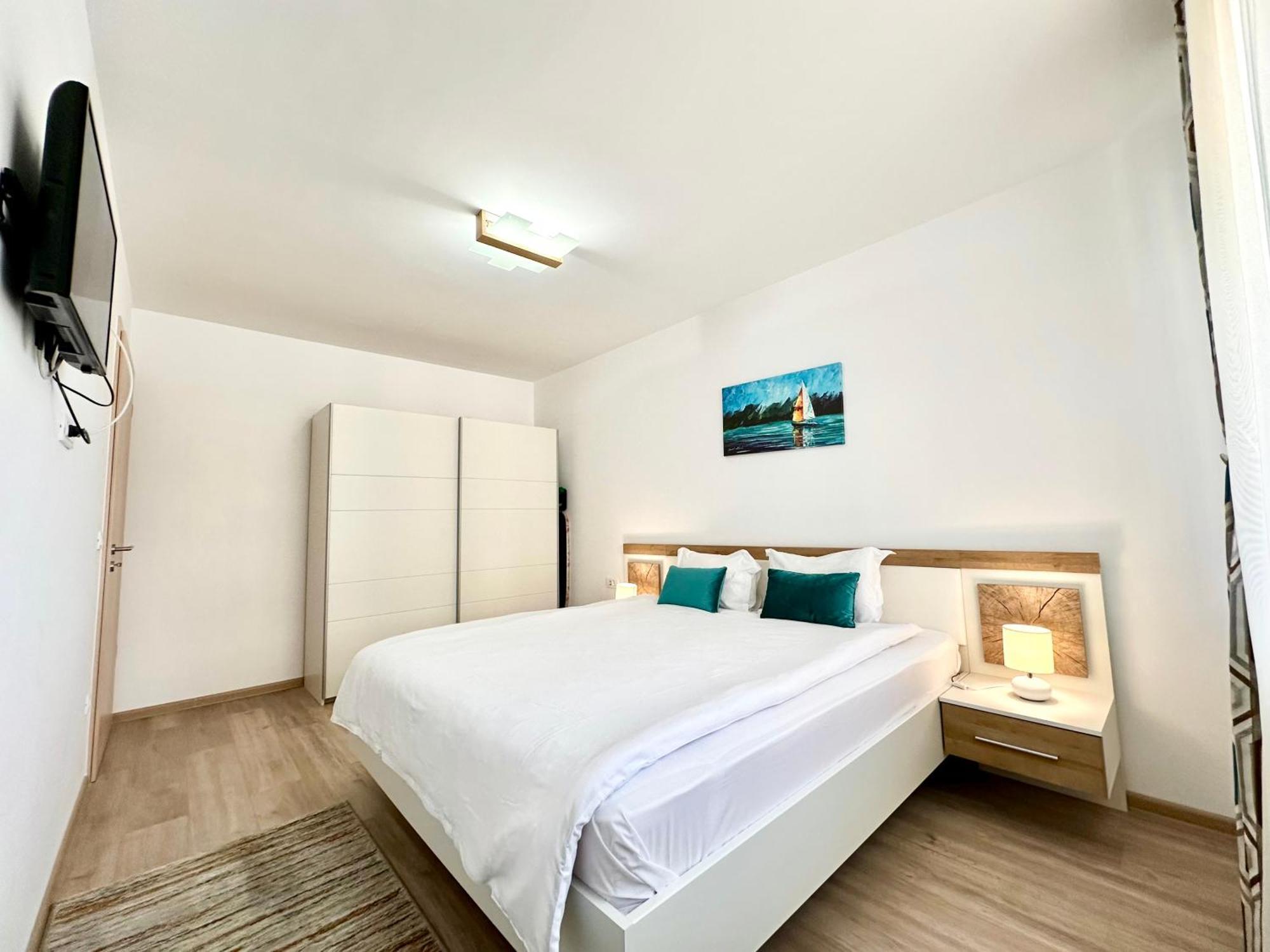 Kasper Coresi Mall - Rise Private Apartments & Suites Brasov Bagian luar foto