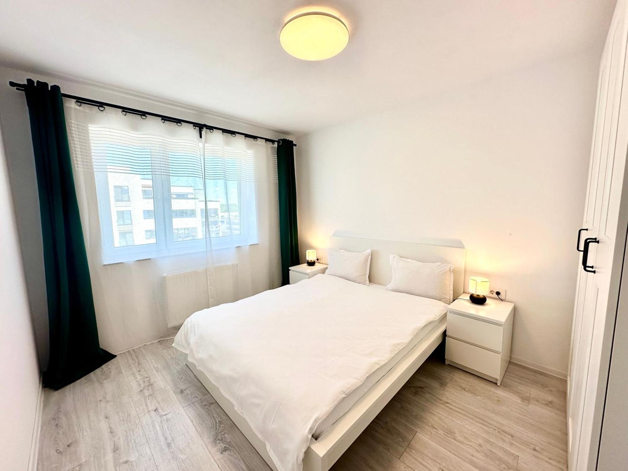 Kasper Coresi Mall - Rise Private Apartments & Suites Brasov Bagian luar foto