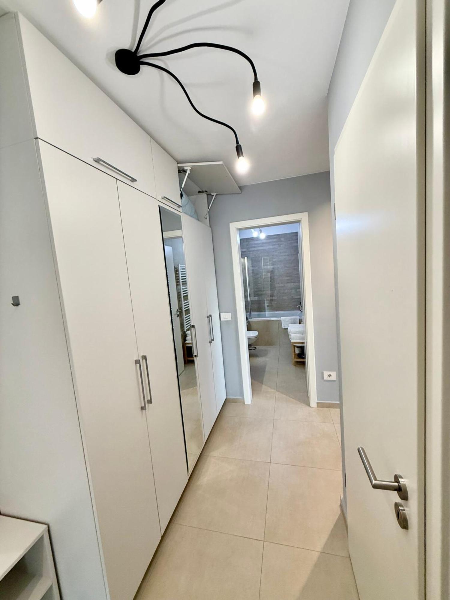 Kasper Coresi Mall - Rise Private Apartments & Suites Brasov Bagian luar foto